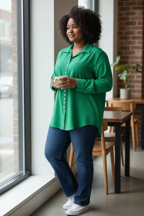 Chemise oversize boutonnée en satin